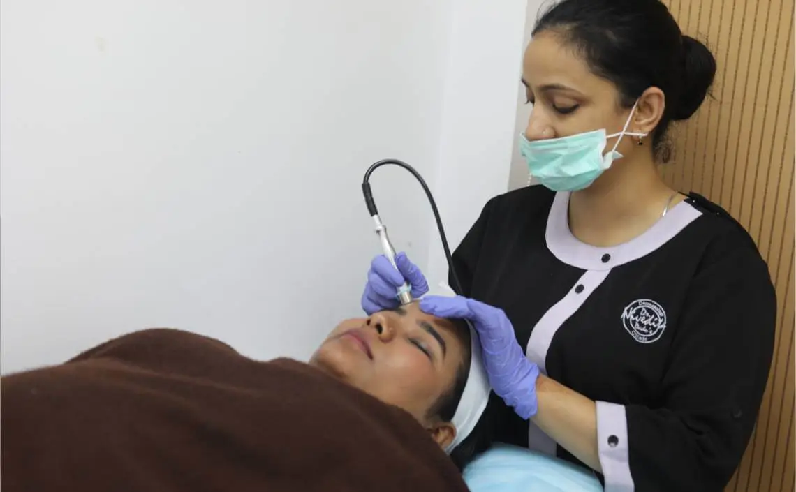 Best Doctor For Skin Treatment In Delhi